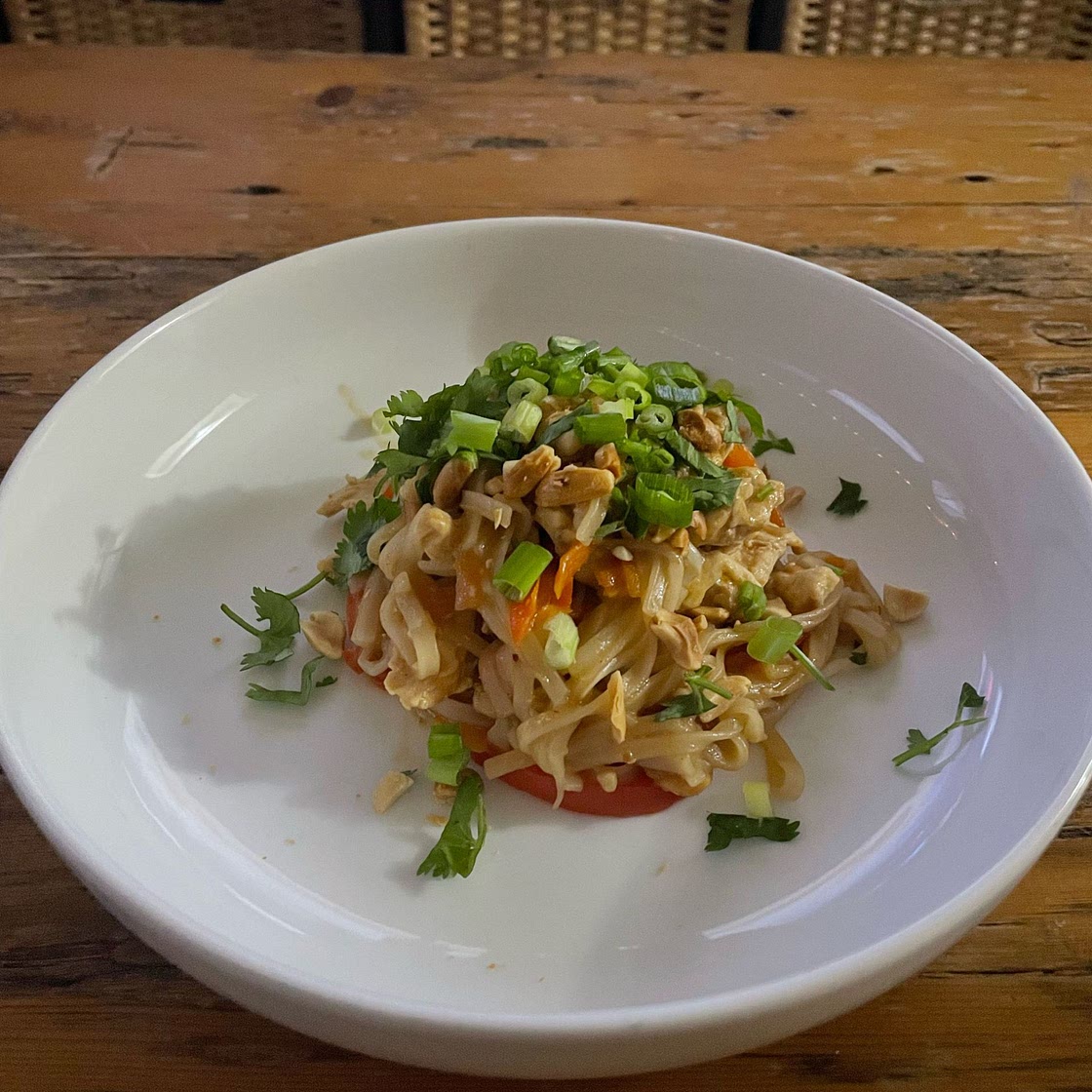 Easy Spicy Chicken Pad Thai