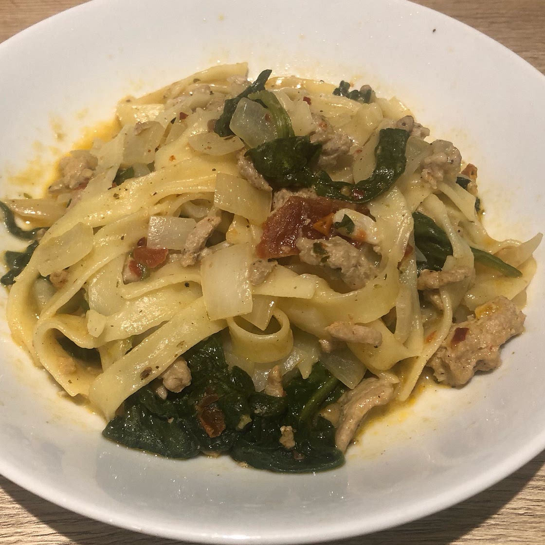 Healthy, Creamy Sun-Dried Tomato Ground Turkey Pasta
