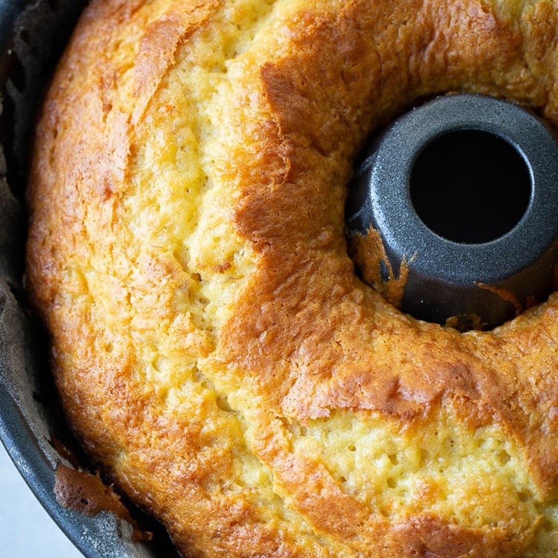 Best Banana Pudding Bundt Cake