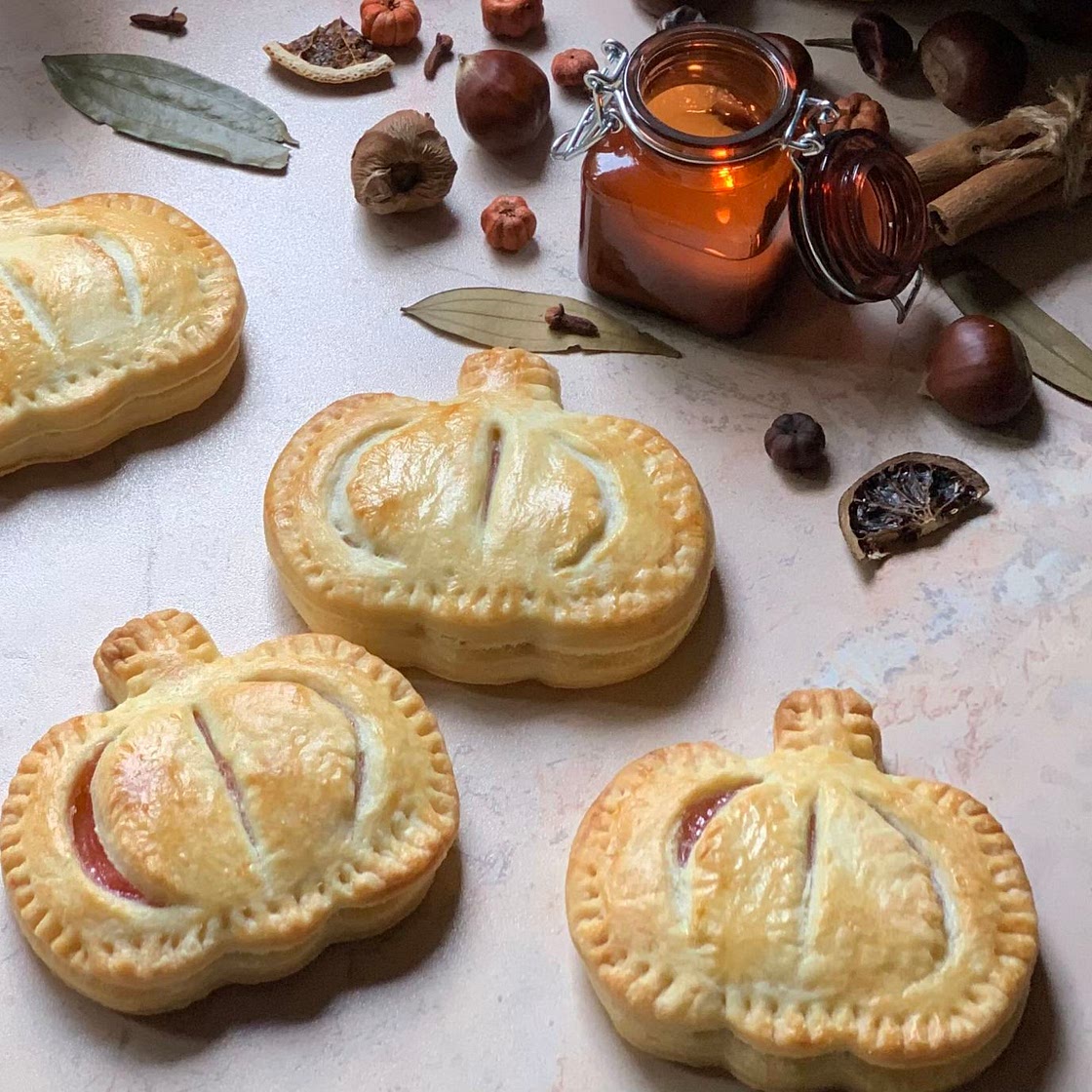 Apple pies 🍎🎃