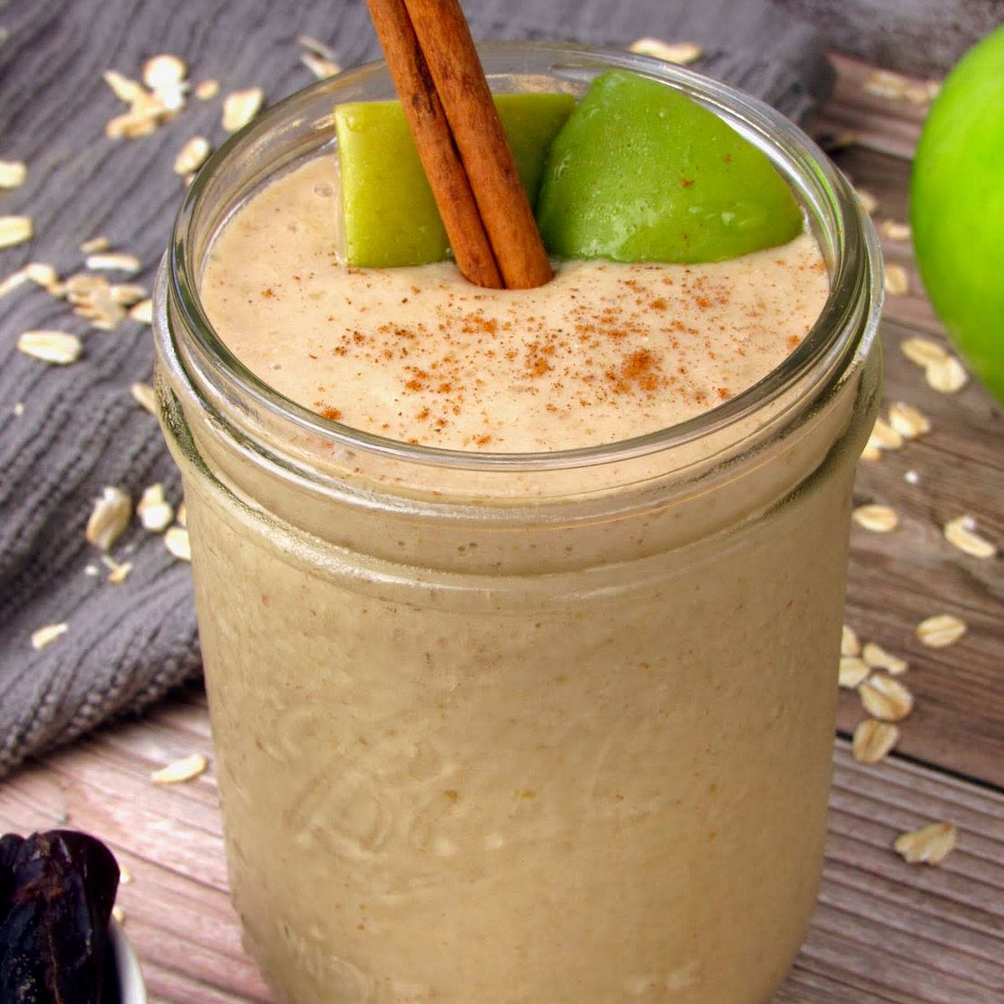 Caramel Apple Smoothie (Vegan)