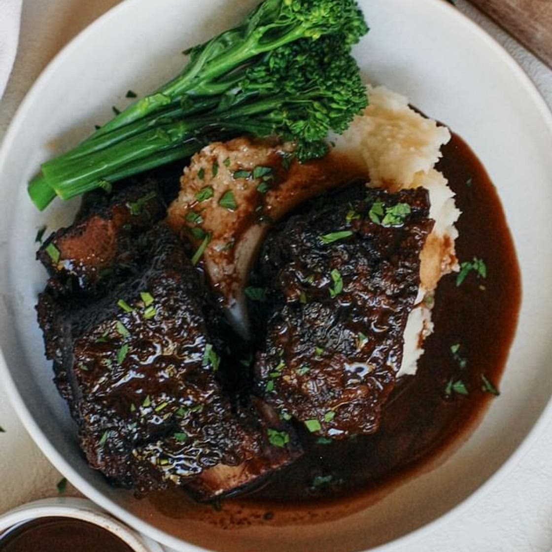 Red Wine Braised Short Ribs (AKA Marry Me Short Ribs) 🍷