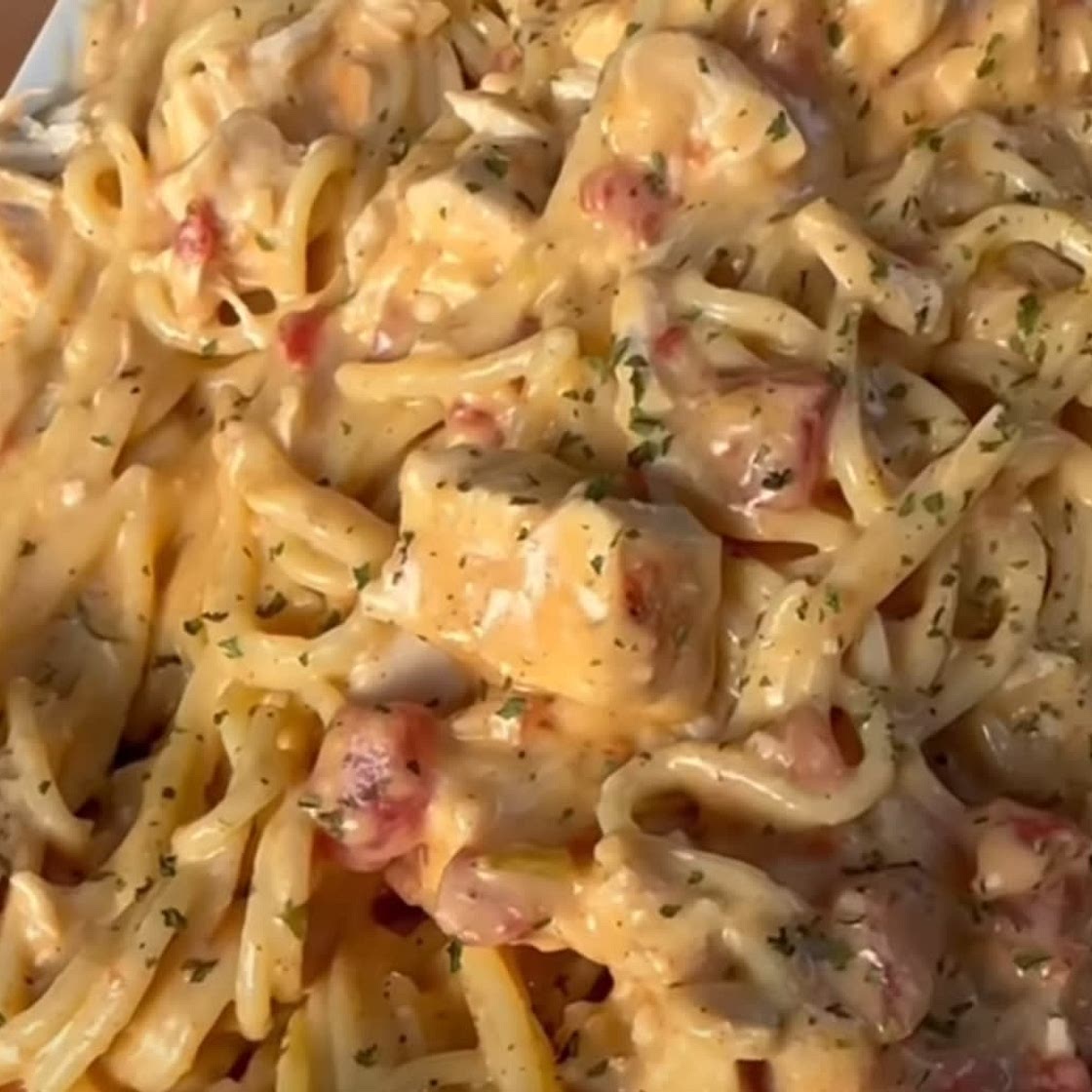Crockpot Chicken Spaghetti