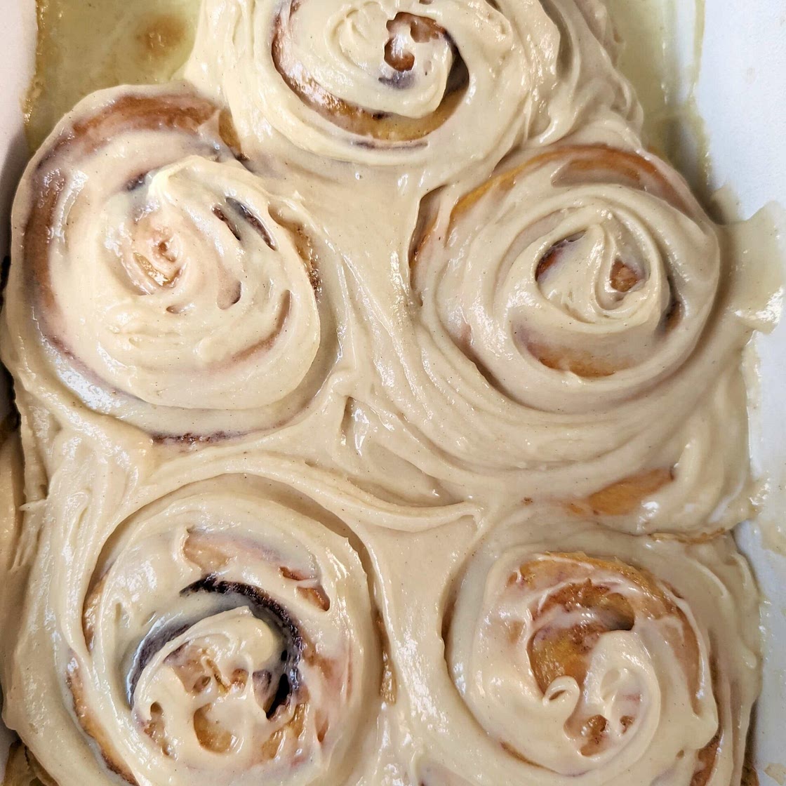 Cinnamon Rolls with Heavy Cream