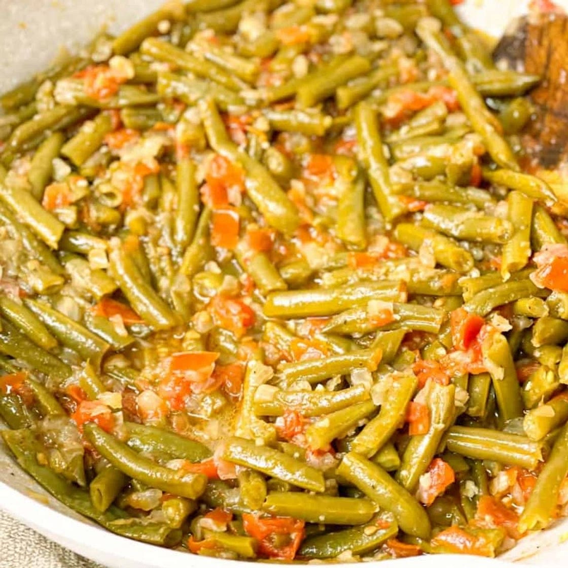 Loubieh Bzeit - Braised Green Beans