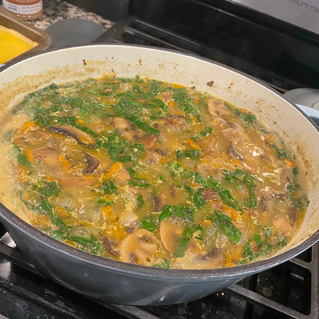 Vegan creamy mushroom soup 