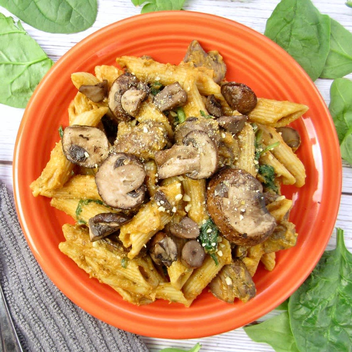 Pumpkin Pasta with Spinach & Mushrooms (Vegan)
