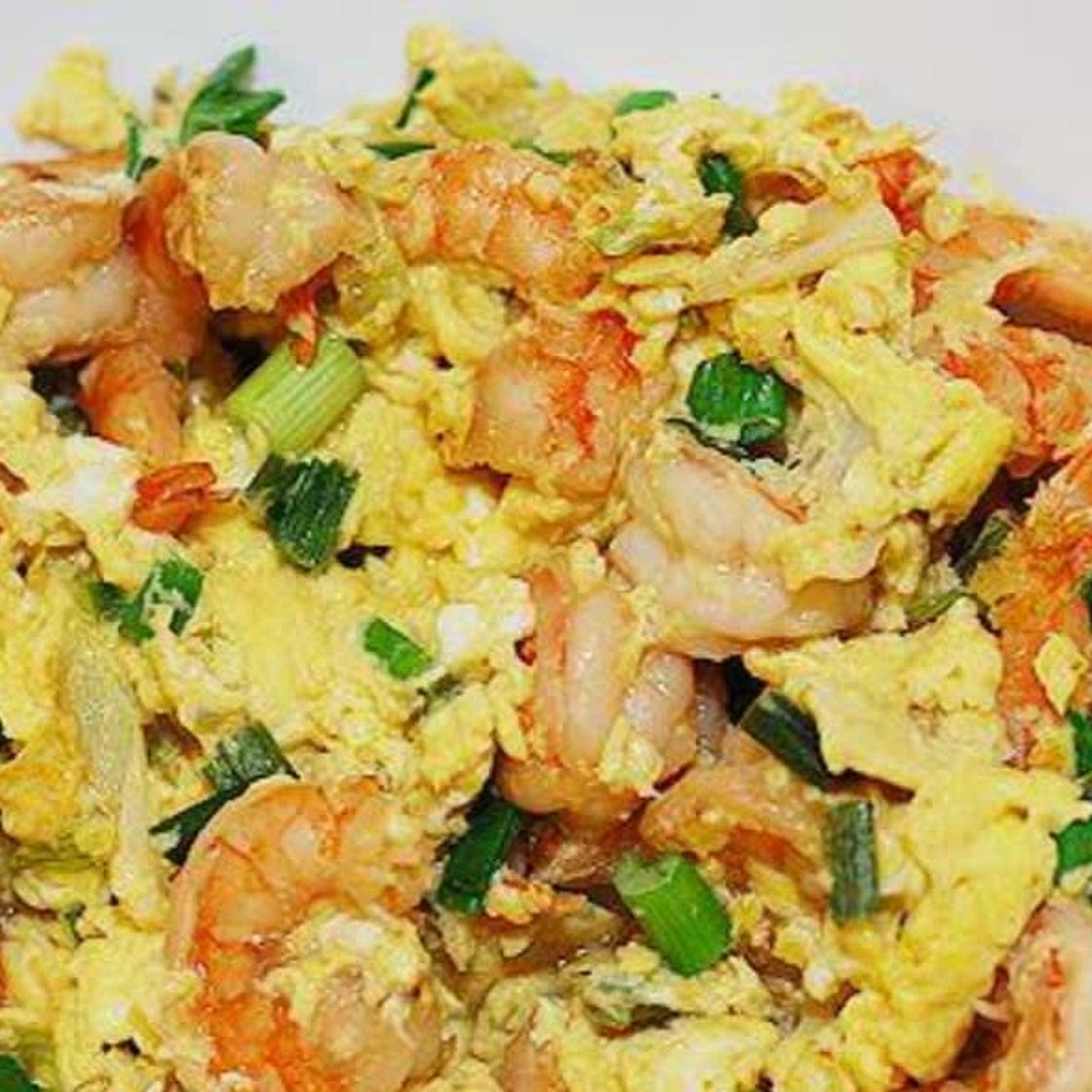 Revuelto de verduras y gambas