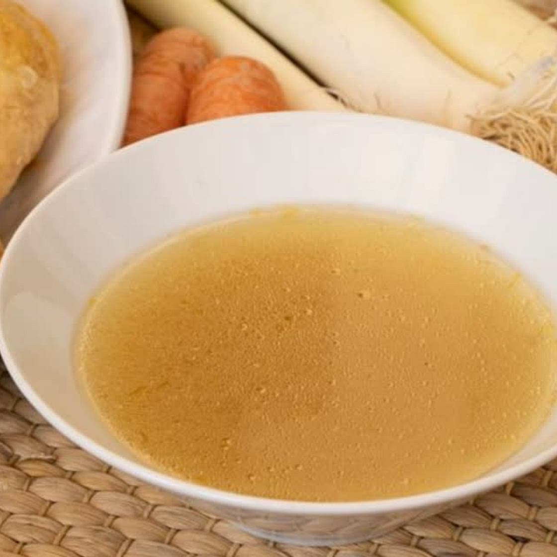 Caldo básico de pollo