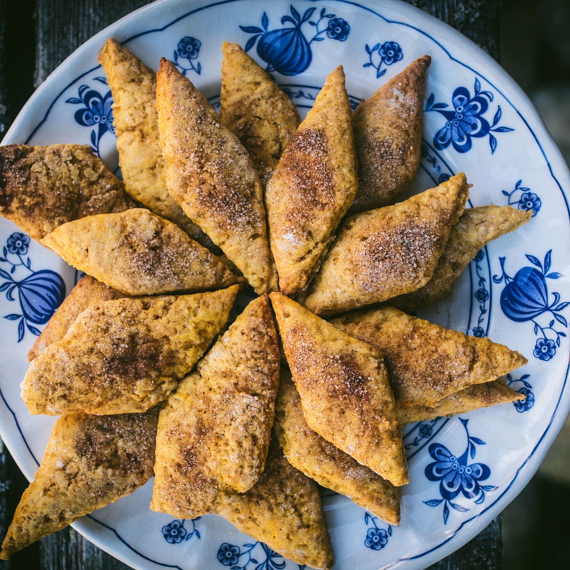 Pumpkin Collar Cookies (Snipp med Gresskar) - North Wild Kitchen