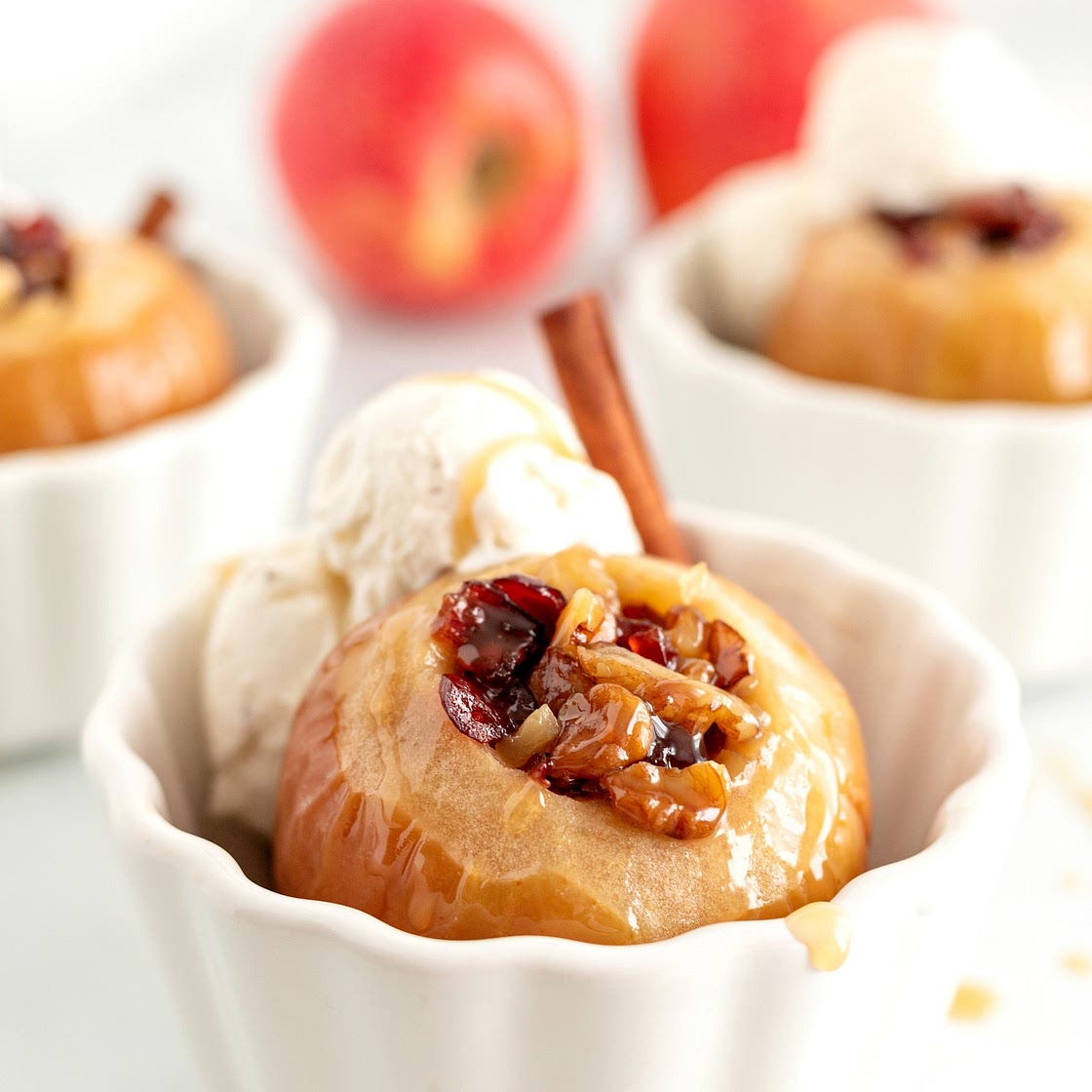 Crock Pot Stuffed Apples