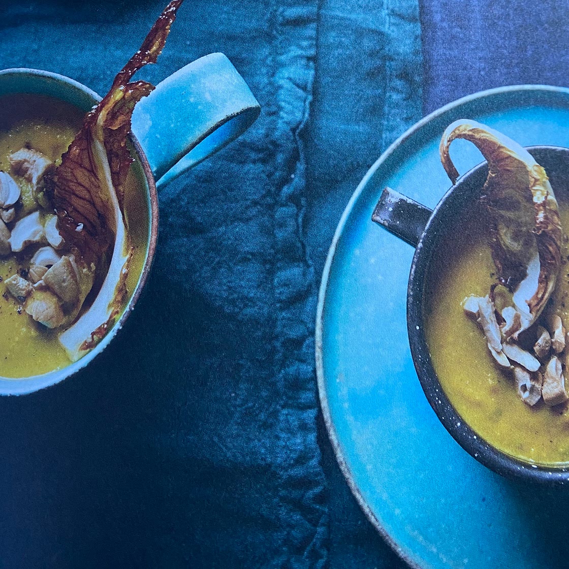 Bloemkoolsoep met cashewnoten en koriander