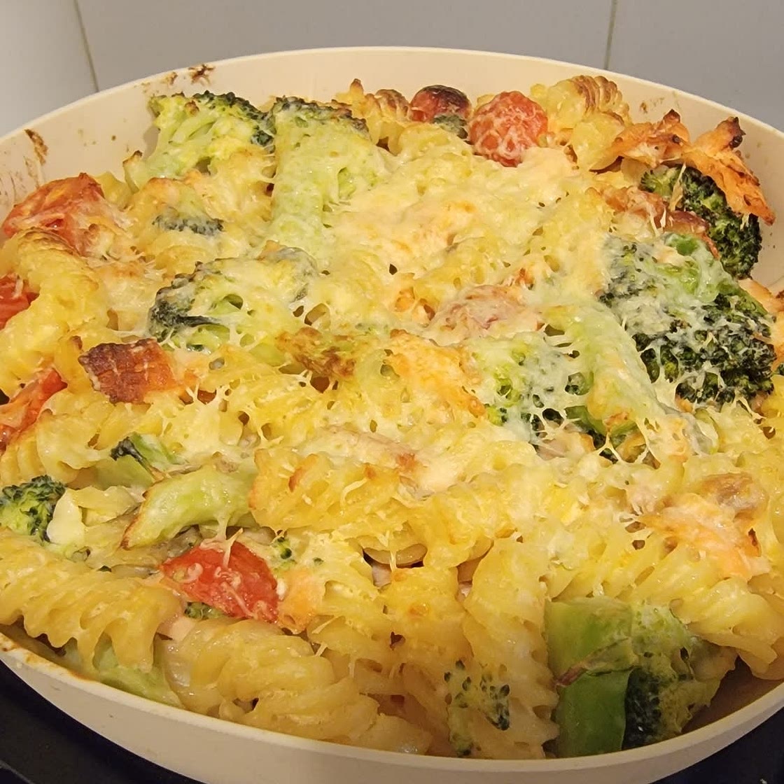 Salmon & broccoli pasta