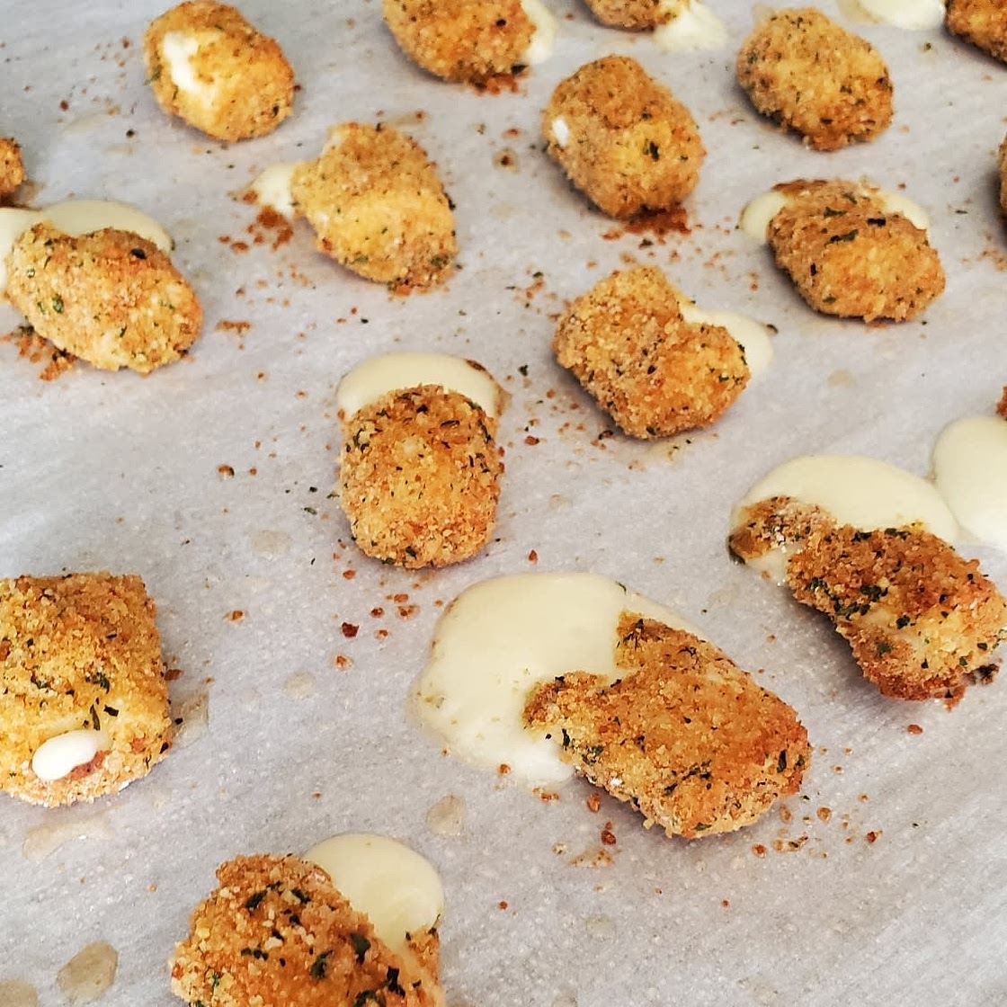 Air fryer cheese bites