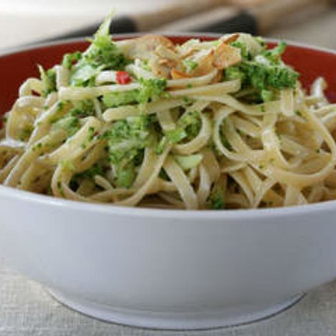 Broccoli and chilli linguini