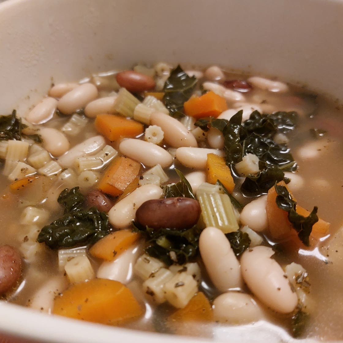 Beans and black cabbage soup