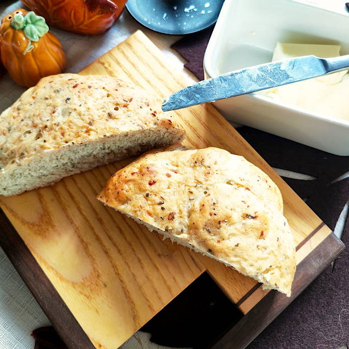 Herbed Garlic Artisan Bread (with Garlic and Parmesan)