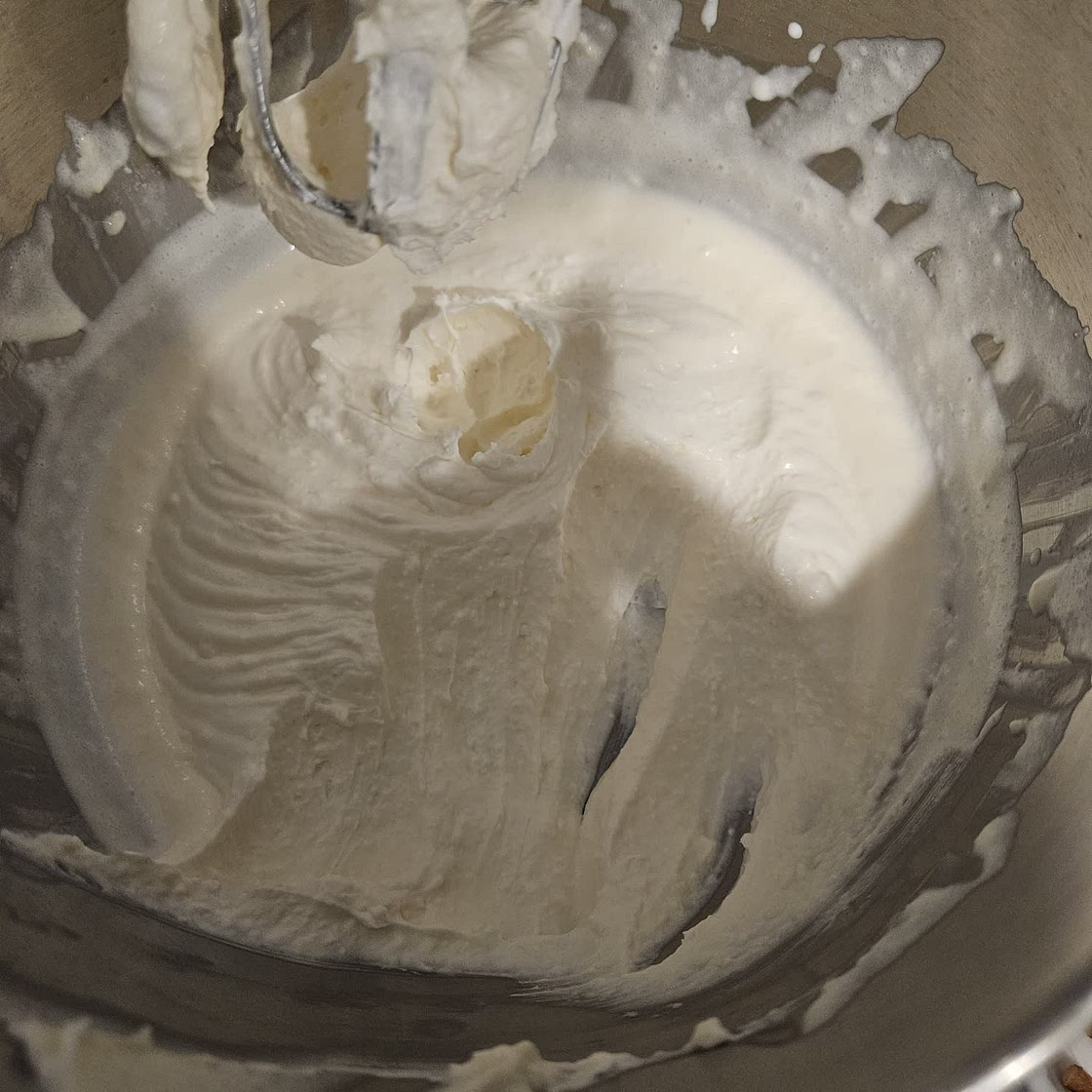 The Best Whipped Cream Frosting