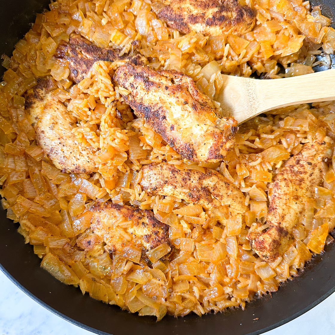 ONE-POT BUFFALO CHICKEN AND RICE
