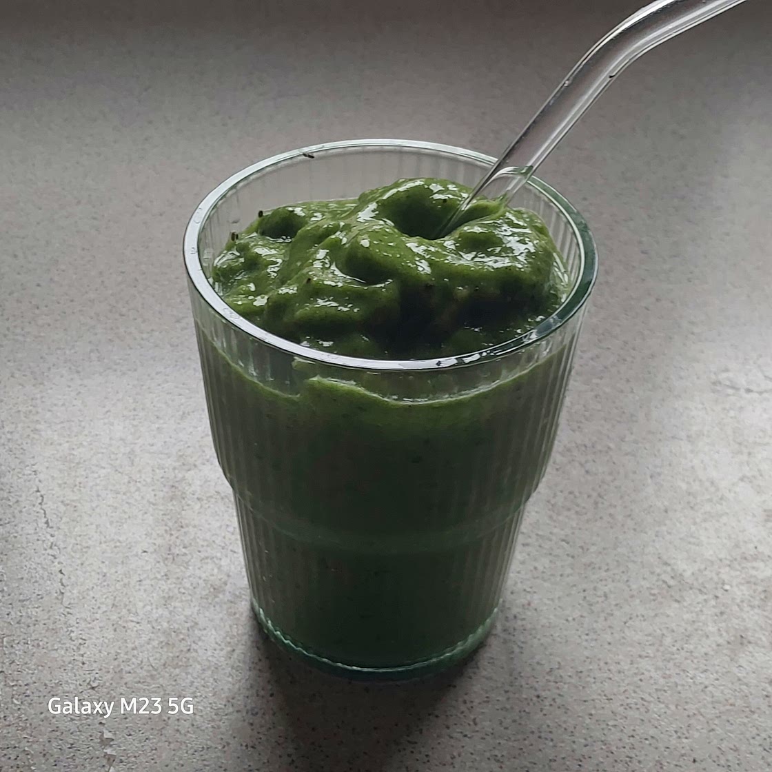 Detox green smoothie