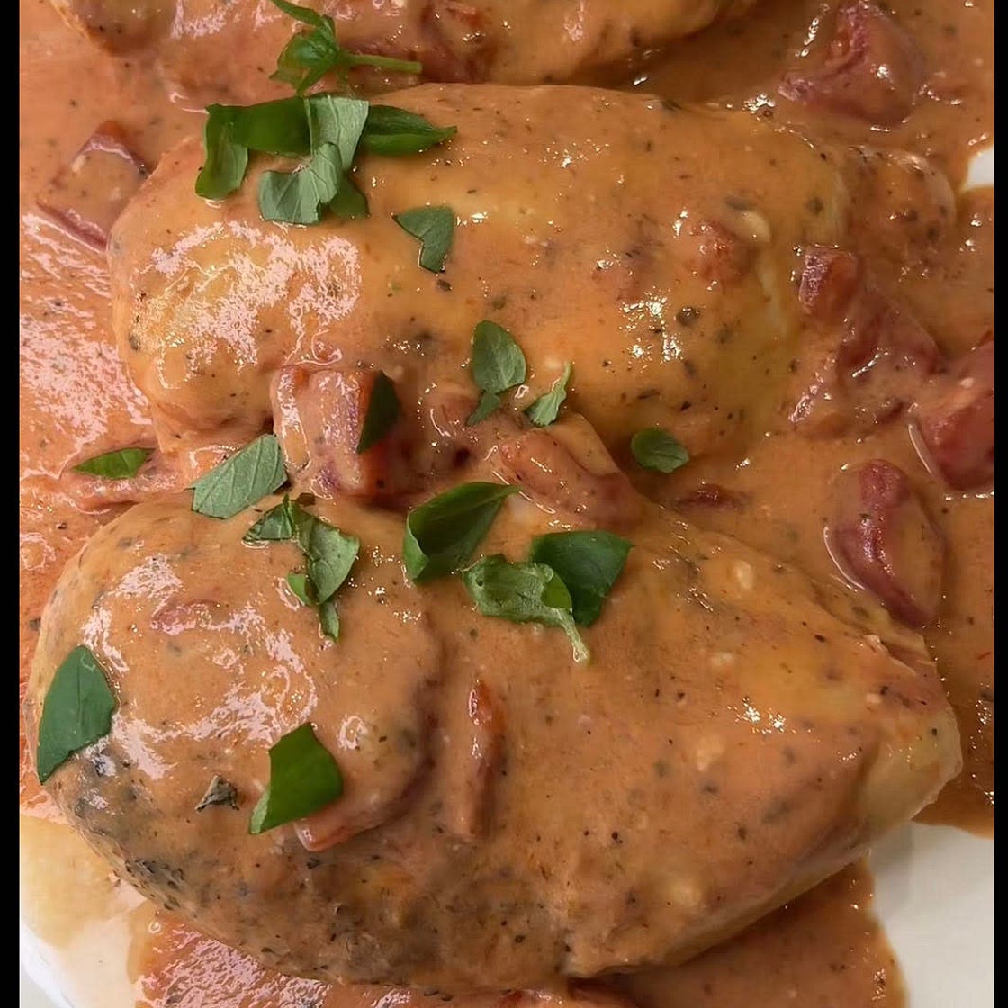 Crock Pot Tomato Basil Chicken 