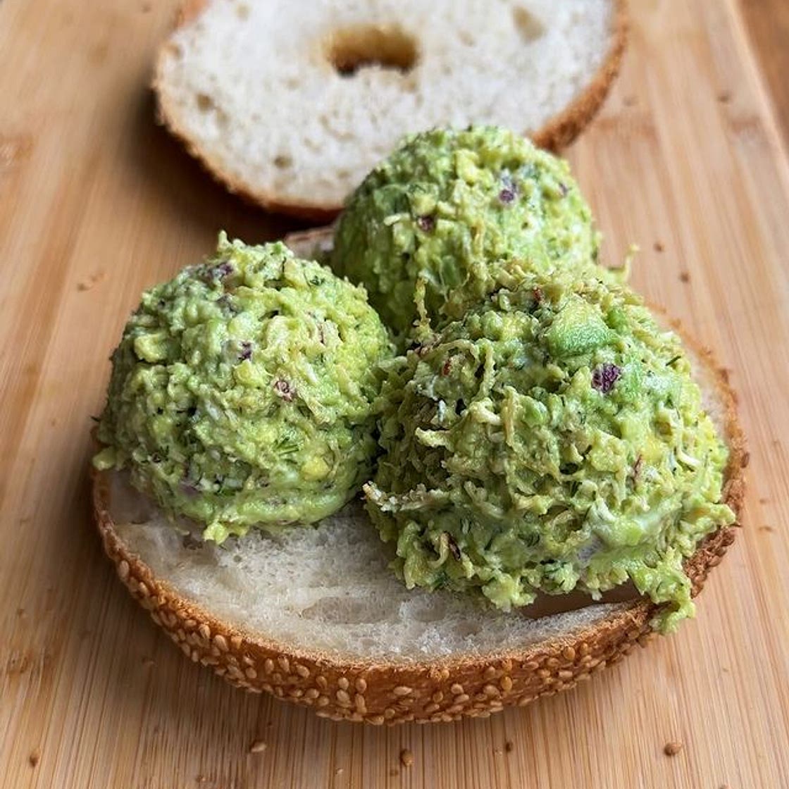 Creamy Avocado and Shredded Tofu Bagel Filling Recipe