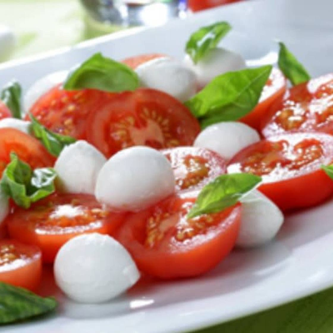 Tomate con albahaca