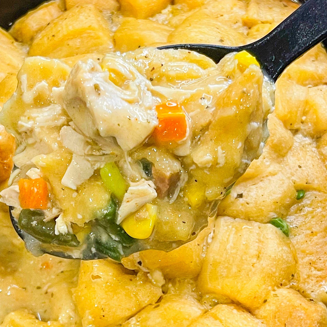 Crock Pot Chicken and Biscuits 