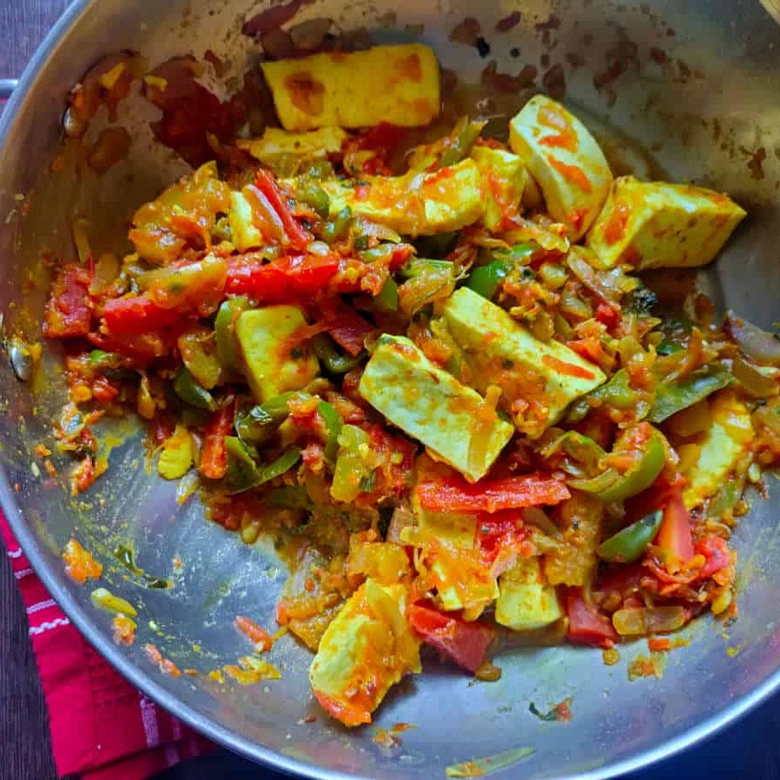 Best Paneer Jalfrezi Recipe (Easy Restaurant Style Recipe)