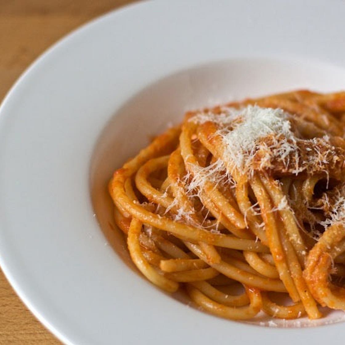 Bucatini à l'amatriciana - La recette de la Cuisine Italienne