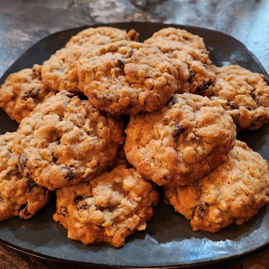 Oatmeal raisin cookies
