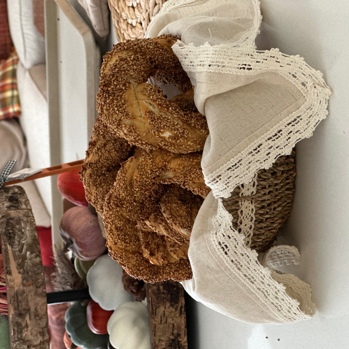 Simit (Turkish Sesame Bagel)