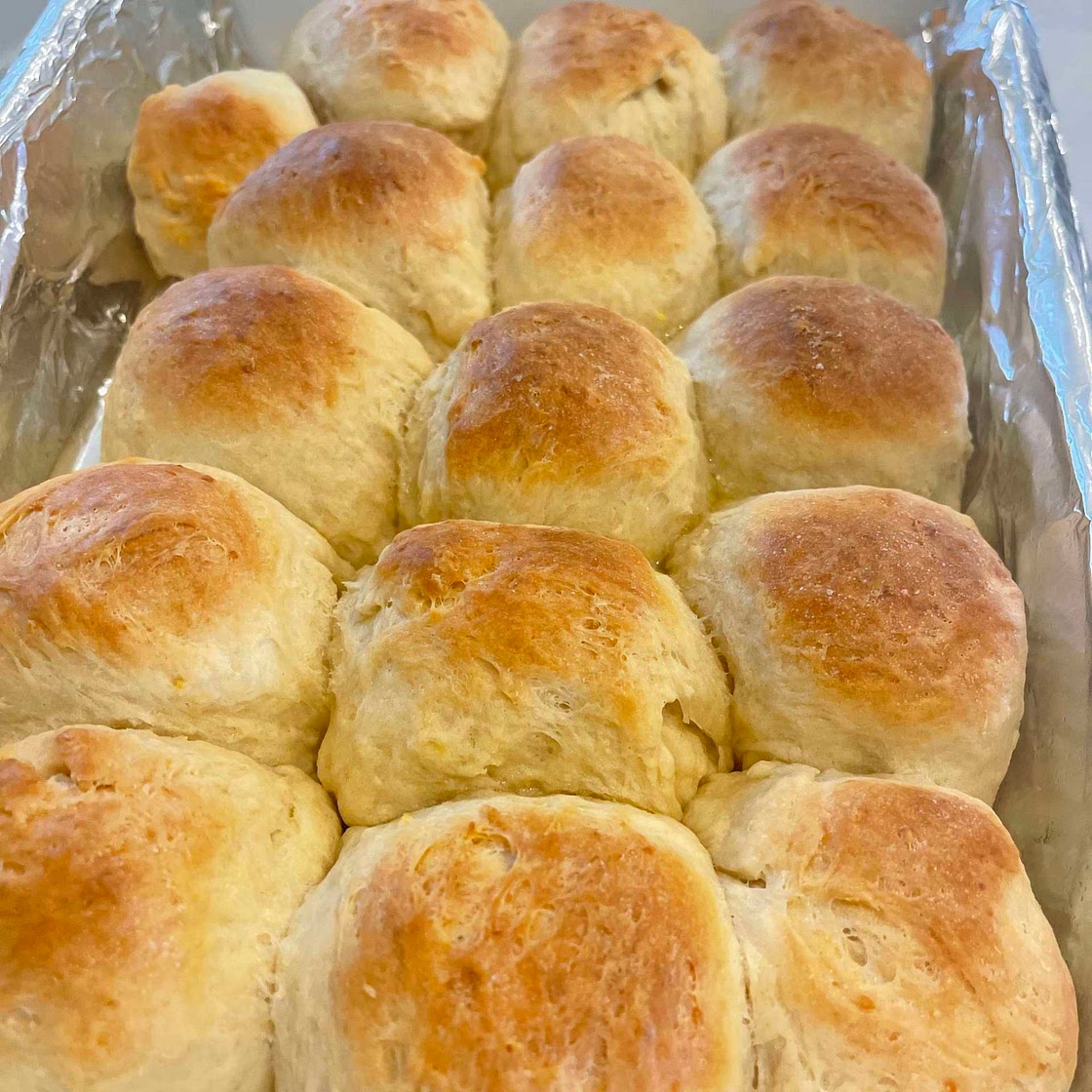 The Best Thanksgiving Dinner Rolls 🍞 🦃 🧈 