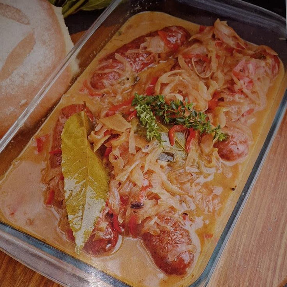Chorizos a la cerveza o vino blanco