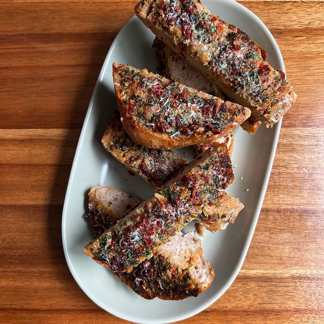 Sun-dried Tomato Garlic Bread