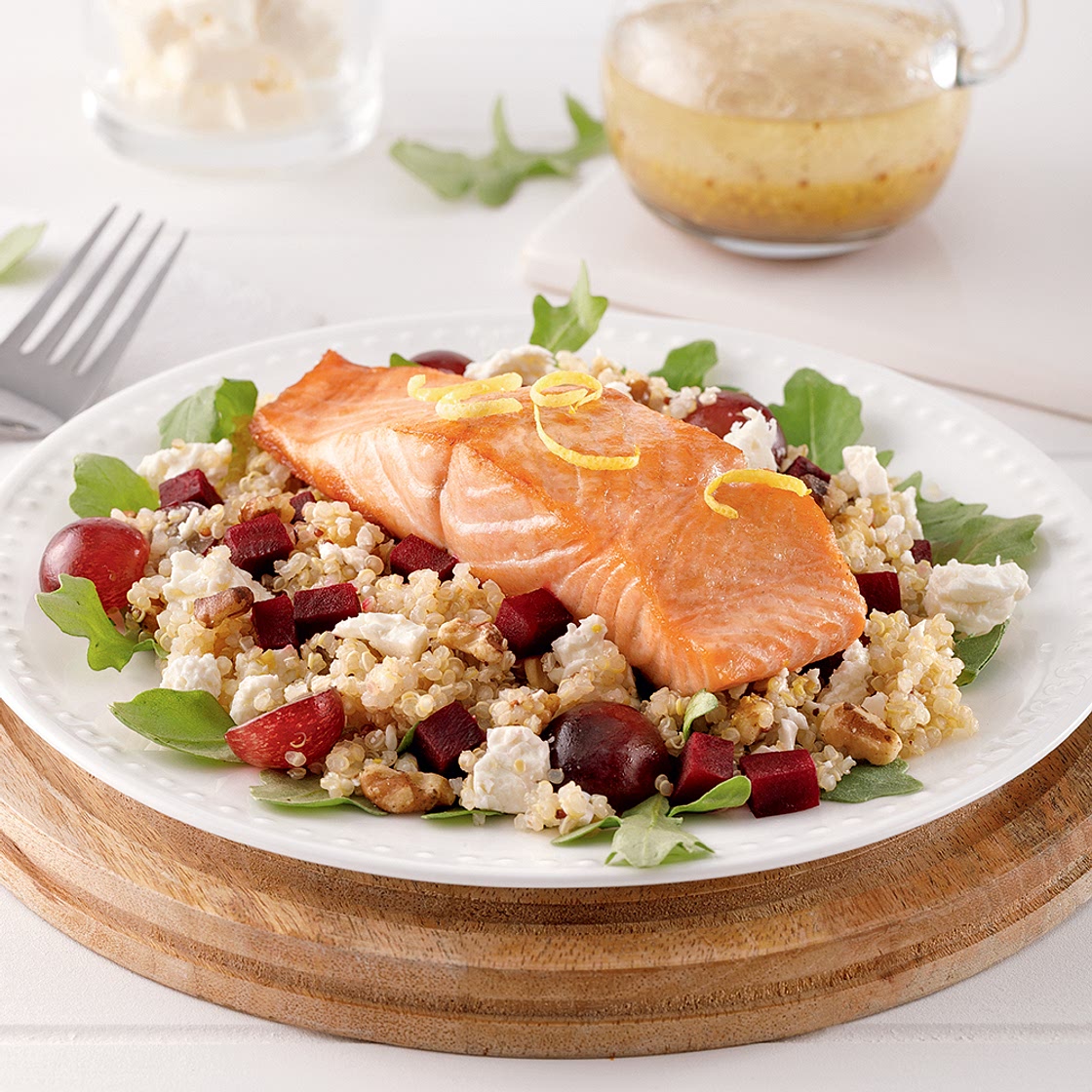 Saumon grillé sur salade de quinoa aux betteraves
