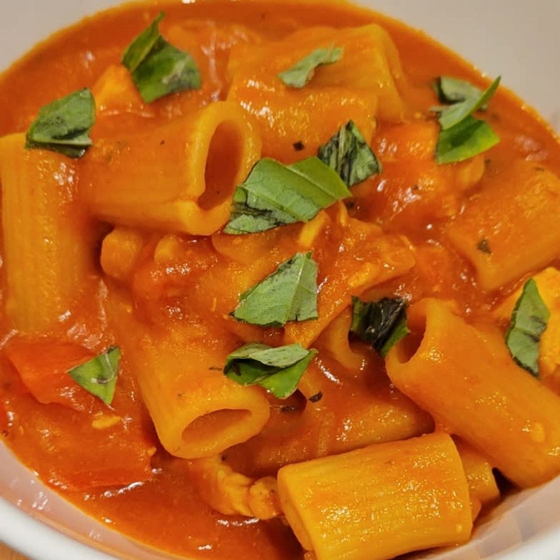 Instant Pot Creamy Chicken Rigatoni