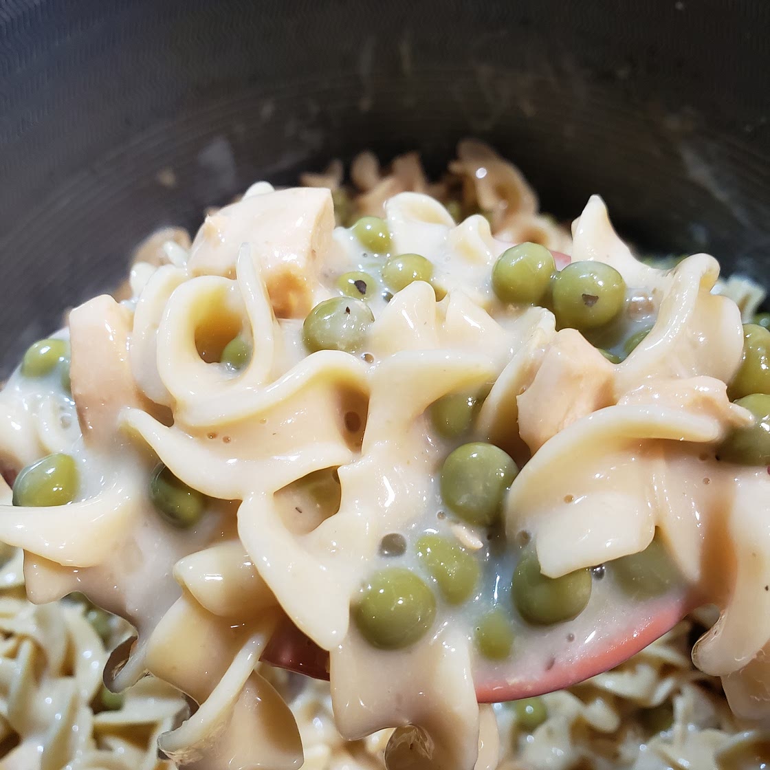 Creamy Chicken Noodle Pasta with Peas