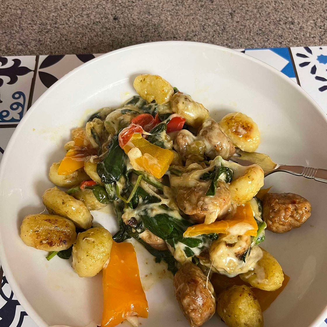 Pesto, sausage, gnocchi & vegetable sheet pan 