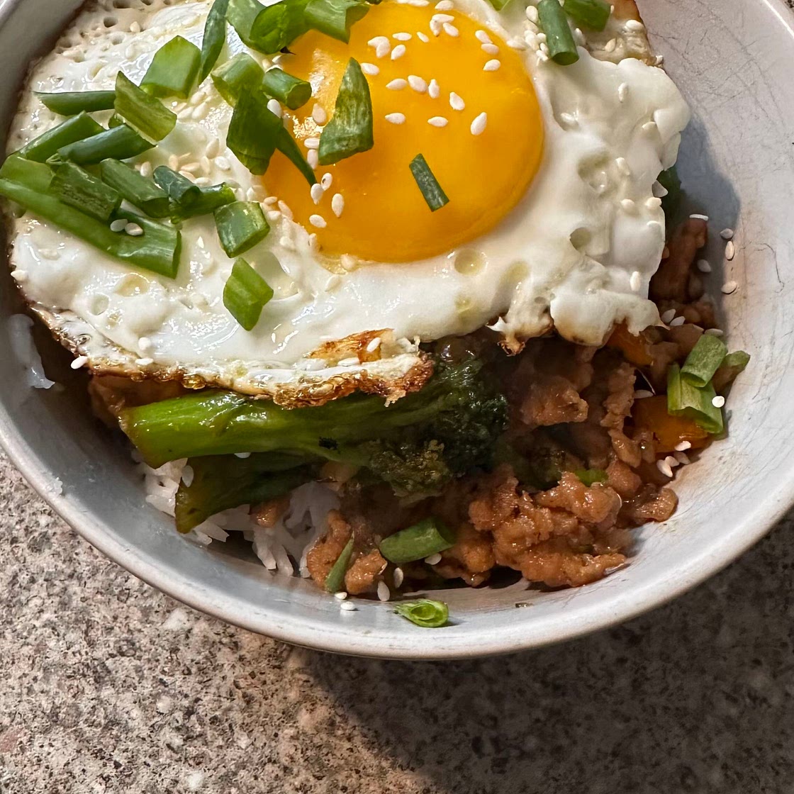 Chicken stir fry bowls 