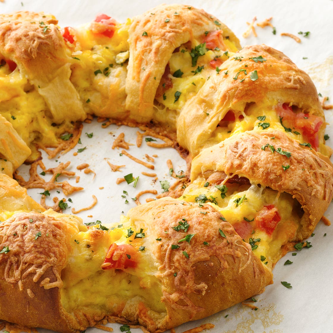 Bacon, Egg and Cheese Brunch Ring
