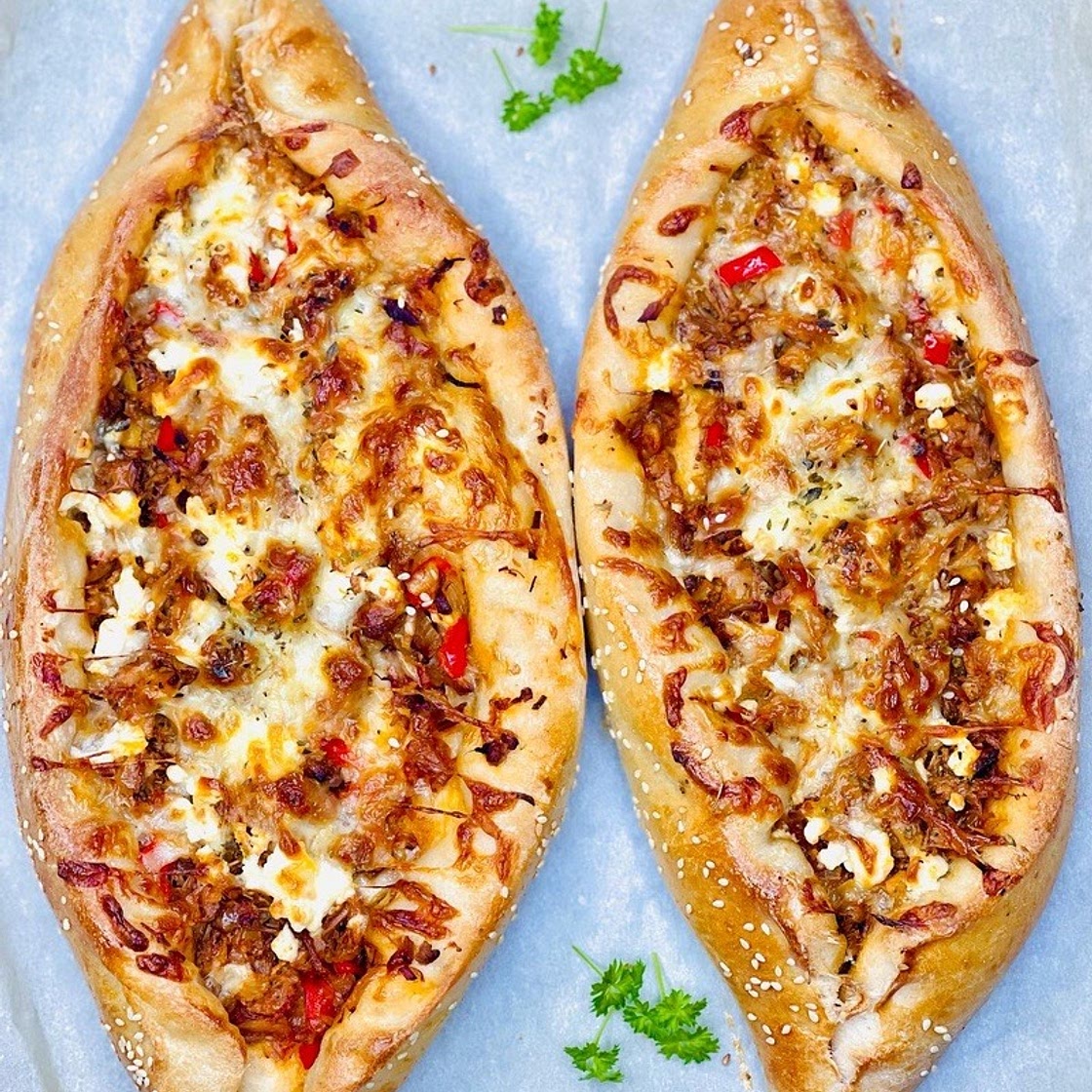 Sizzling Turkish Delight: The Perfect Pide
