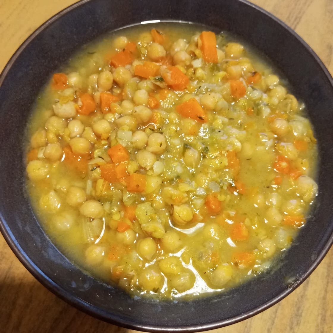 Greek chickpea stew (revithada)
