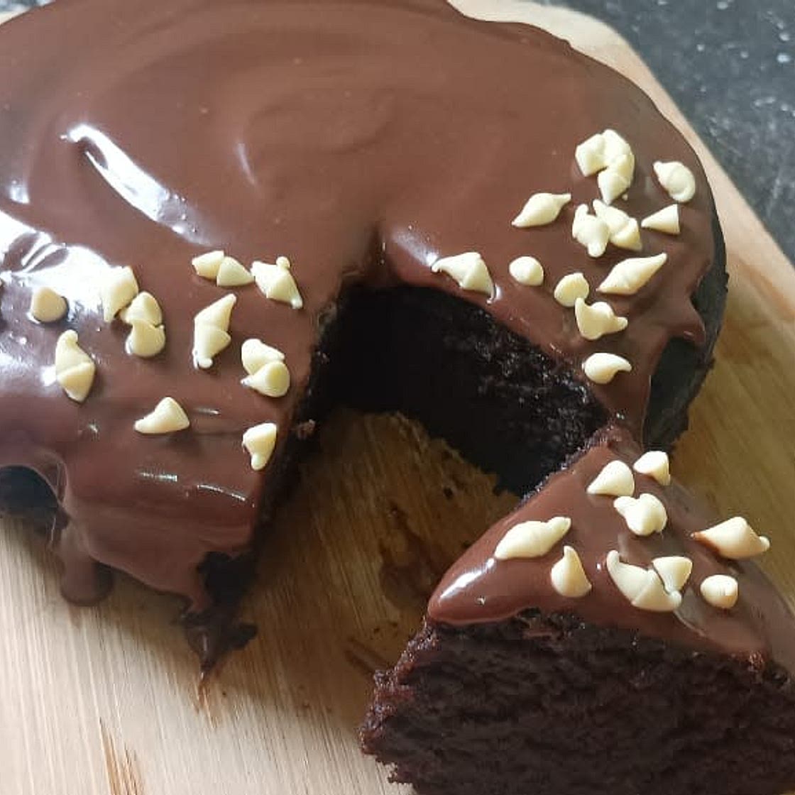 Eggless chocolate cake