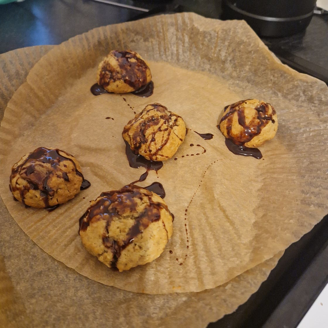 Single Serve Oatmeal Chocolate Chip Cookie