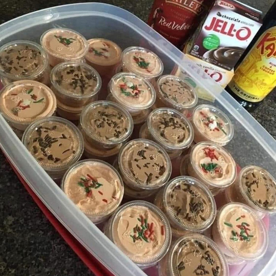 Christmas chocolate pudding shots