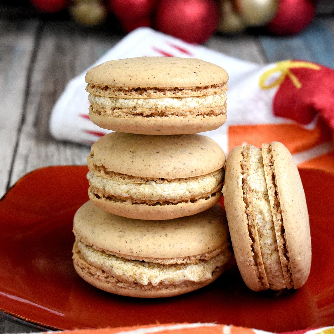 Spiced Mincemeat Macaron