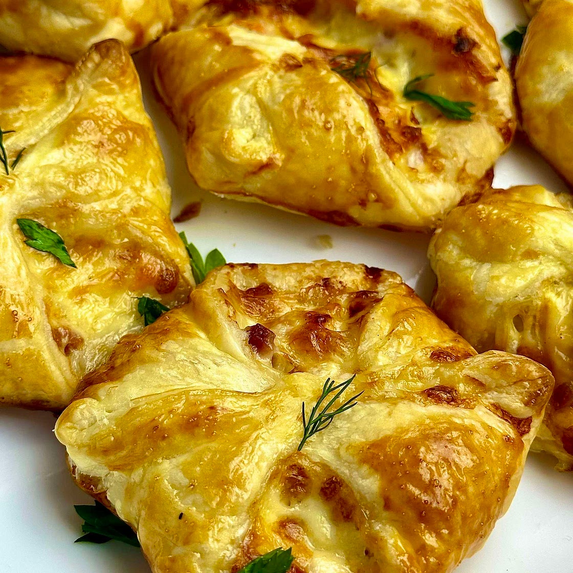 Cheesy Salmon Sambons 