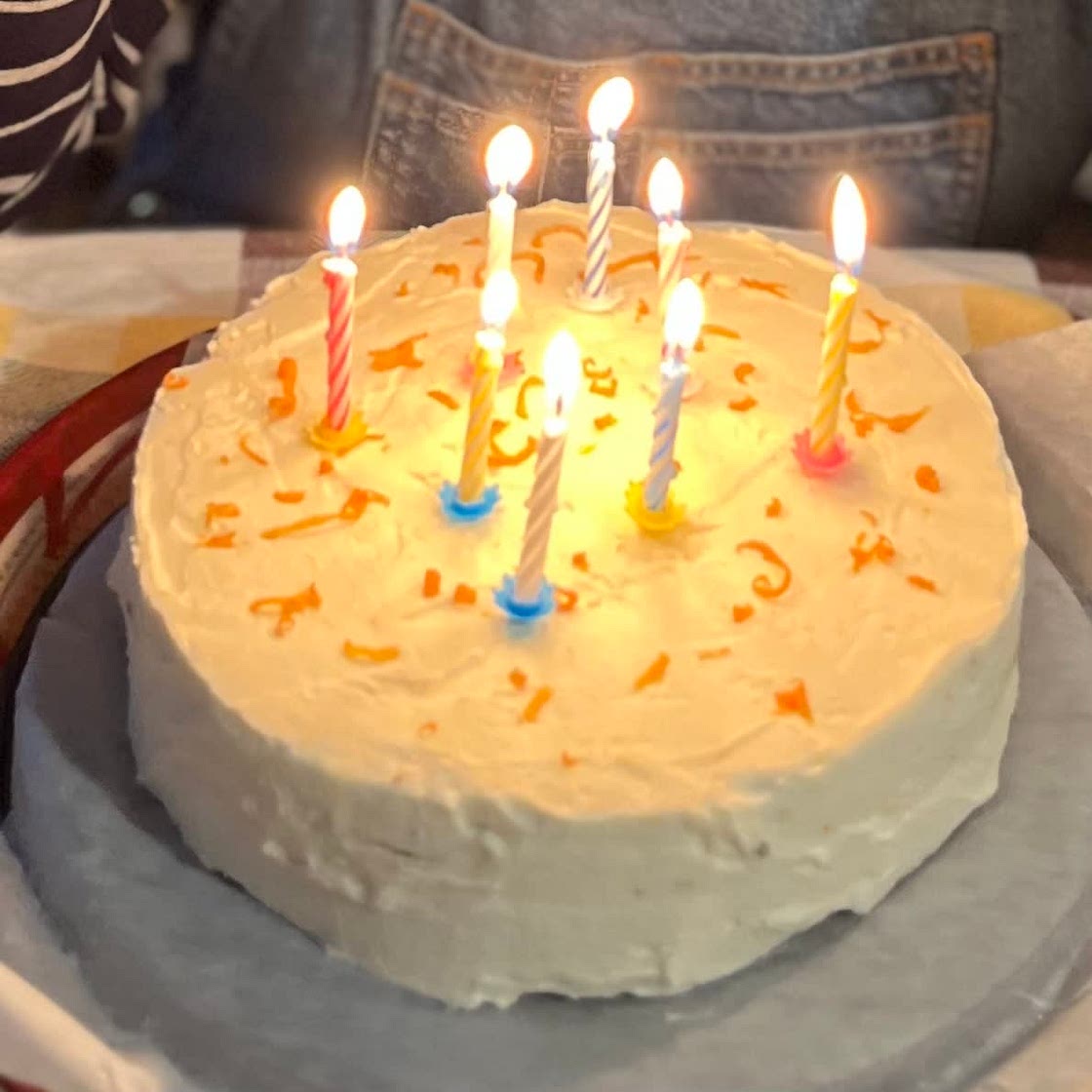 Torta all’arancia e cardamomo con panna 