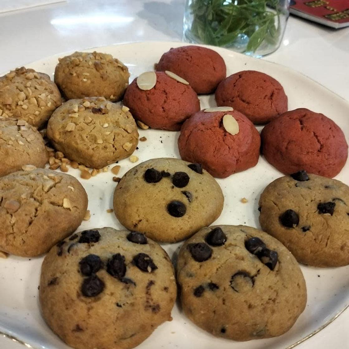 The Ultimate Crunchy Chocolate Chip Cookie